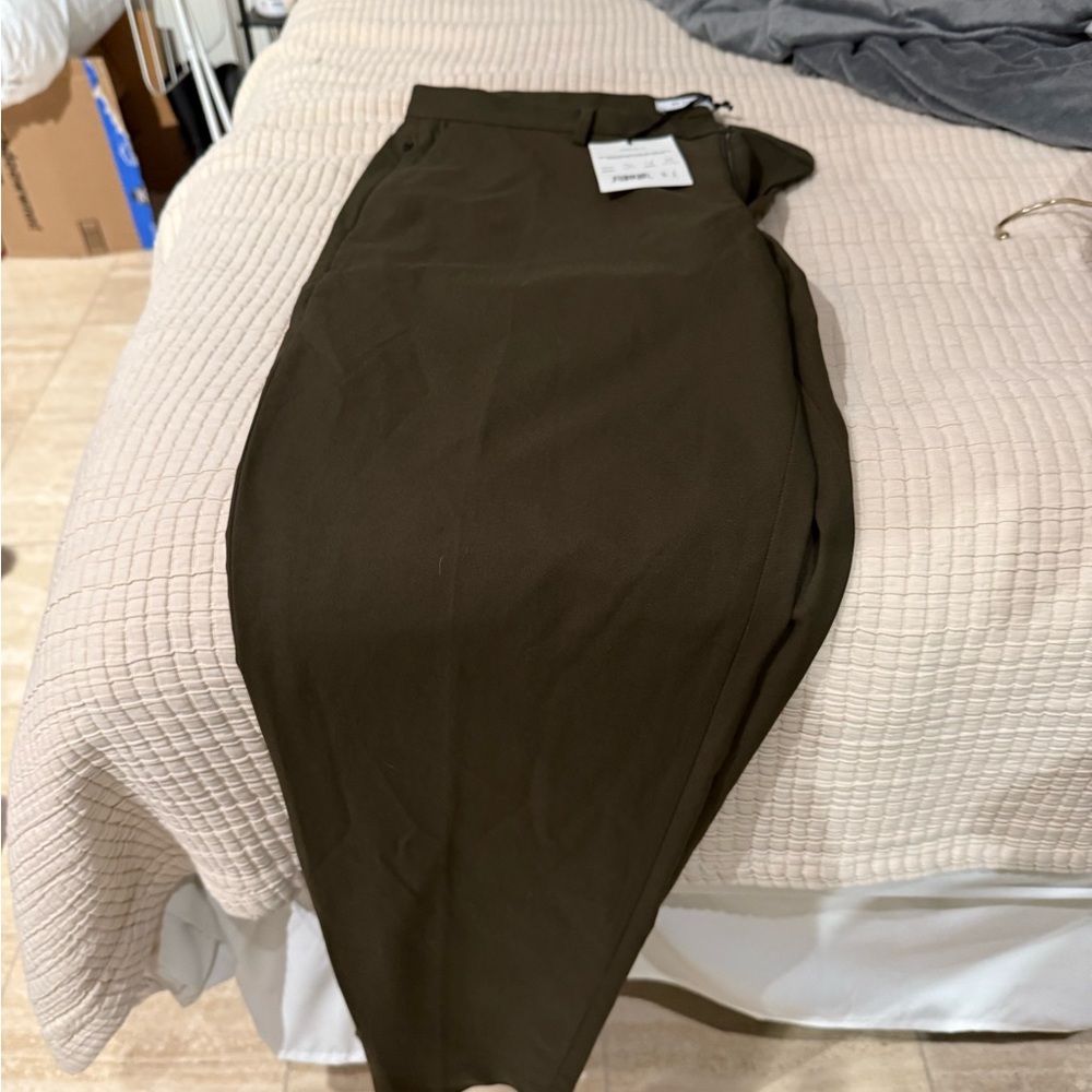 BR Standard (Brown, 33R, NWT $98)